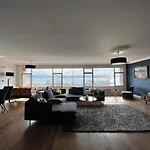 Stunning Sea View Amazing Flat 4br 2ba Ac איסטמבול