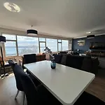 Stunning Sea View Amazing Flat 4br 2ba Ac * איסטמבול