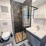 דירה Stunning Sea View Amazing Flat 4br 2ba Ac *