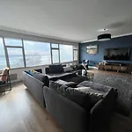 Stunning Sea View Amazing Flat 4br 2ba Ac דירה איסטמבול