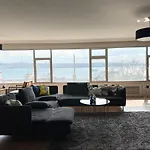 Stunning Sea View Amazing Flat 4br 2ba Ac דירה